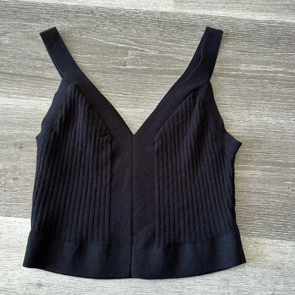 H&M Structured Crop Top - Picture 3 of 3
